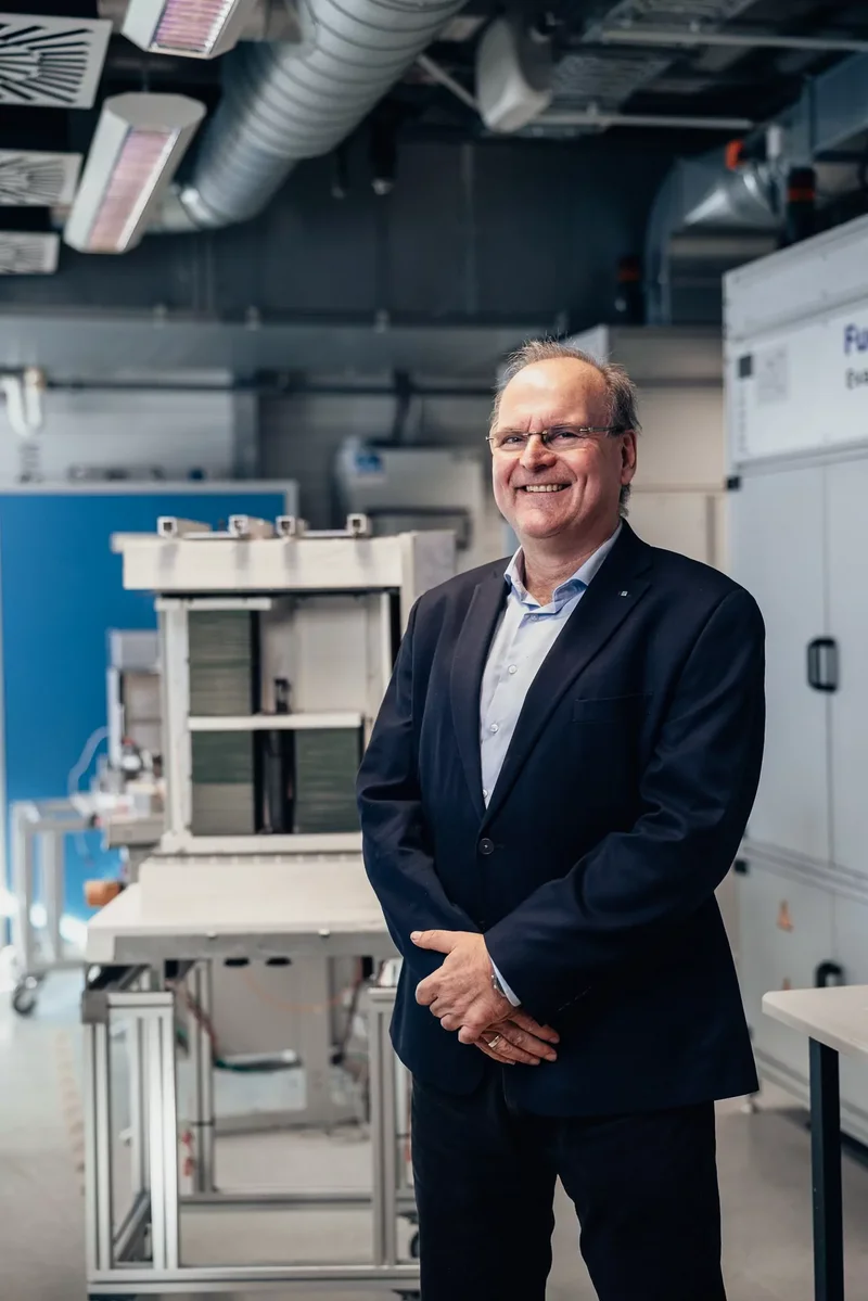 A conversation between Professor Alexander Michaelis and Dr. Werner Ponikwar